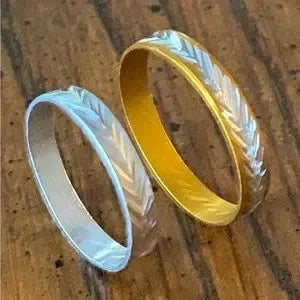 FLASH SALE! NEW - Fine Fashion Unisex Lightweight Aluminum Rings (5 Gold + 5 Silver / Random Sizes)